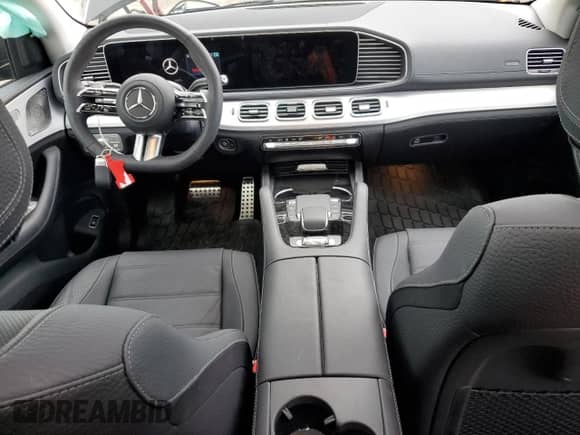 2024 Mercedes-Benz GLS 580 z VIN 4JGFF8FE2RB208453, wystawiony jako Copart lot #55015655 z przebiegiem 10 275 mil mil oraz Szkoda całkowita • Salvage title. Historia ofert i sprzedaży dostępna na DreamBid. Obrazek 8.