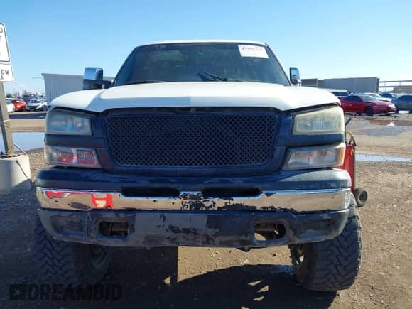 2005 Chevrolet Silverado 1500 Z71 z VIN 2GCEK13T551287925, wystawiony jako IAAI lot #43392727 z przebiegiem 275 768 mil mil oraz . Historia ofert i sprzedaży dostępna na DreamBid. Obrazek 6.