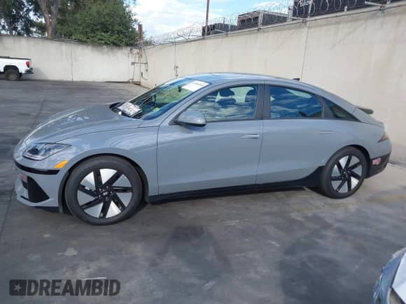 2024 Hyundai Ioniq 6 SE с VIN KMHM24AA1RA077151, выставлен на аукционе IAAI как лот 43266568 с пробегом 11 394 миль миль и . История ставок и продаж доступна на DreamBid. Изображение 14.