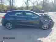 2017 Chevrolet Cruze LT z VIN 3G1BE6SM7HS518990, wystawiony jako IAAI lot #41899466 z przebiegiem 81 346 mil mil oraz . Historia ofert i sprzedaży dostępna na DreamBid. Obrazek 13.