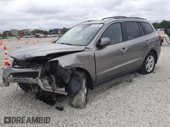 2011 Hyundai Santa Fe Limited с VIN 5XYZK4AG0BG073063, выставлен на аукционе Copart как лот 64451875 с пробегом 153 024 миль миль и Списание • Salvage title. История ставок и продаж доступна на DreamBid. Изображение 1.