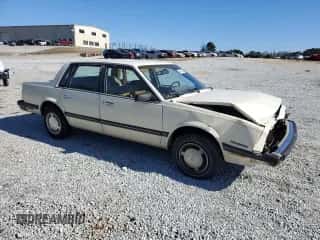 1985 Chevrolet Celebrity with VIN 1G1AW19R8F6308705, listed as a Copart auction lot 42148305 with 91,840 mi miles and Non repairable. Bid and sale history available at DreamBid. Image 4.