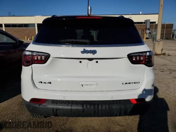 2025 Jeep Compass Limited with VIN 3C4NJDCN9ST621518, listed as a Copart auction lot 84233955 with 412 mi miles and Salvage title. Bid and sale history available at DreamBid. Image 6.