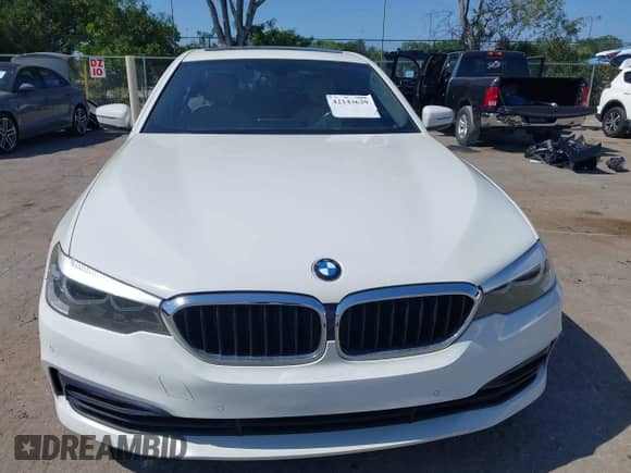 2018 BMW 5 Series 530i с VIN WBAJA5C53JG898590, выставлен на аукционе IAAI как лот 42143629 с пробегом 135 111 миль миль и . История ставок и продаж доступна на DreamBid. Изображение 13.