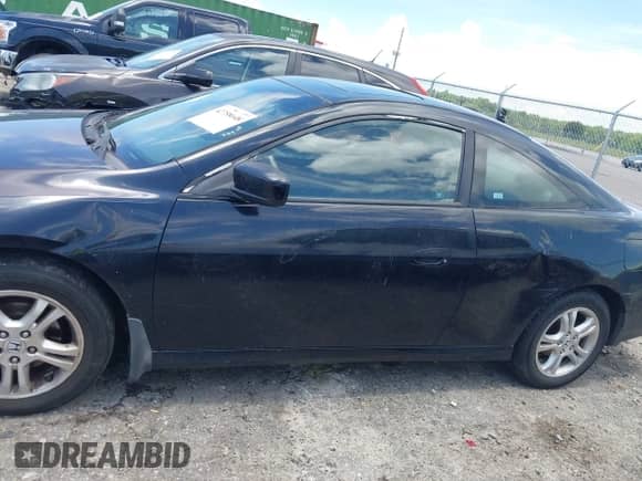 2006 Honda Accord EX-L z VIN 1HGCM72696A020098, wystawiony jako IAAI lot #42758648 z przebiegiem 296 760 mil mil oraz . Historia ofert i sprzedaży dostępna na DreamBid. Obrazek 15.