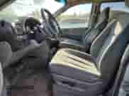 2005 Dodge Caravan SE with VIN 2D4GP24R25R362331, listed as a Copart auction lot 84256985 with 292,671 mi miles and Salvage title. Bid and sale history available at DreamBid. Image 7.