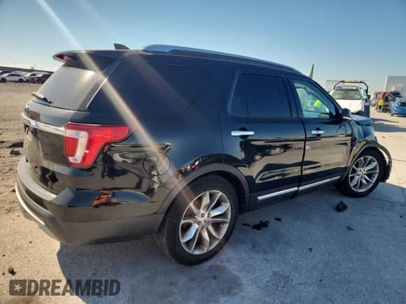 2017 Ford Explorer Limited z VIN 1FM5K7F88HGC33533, wystawiony jako Copart lot #86901325 z przebiegiem Nie podano mil oraz Czysty tytuł • Clean title. Historia ofert i sprzedaży dostępna na DreamBid. Obrazek 3.