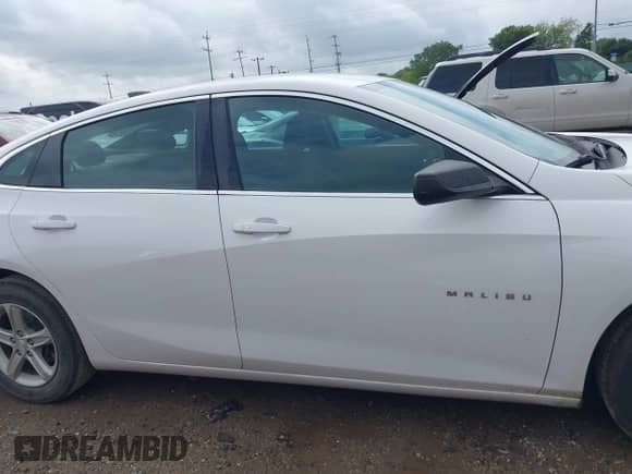 2020 Chevrolet Malibu LS with VIN 1G1ZB5STXLF128438, listed as a IAAI auction lot 42646576 with 75,819 mi miles and . Bid and sale history available at DreamBid. Image 13.
