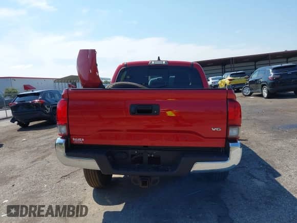 2021 Toyota Tacoma SR5 with VIN 3TYAZ5CN0MT012512, listed as a IAAI auction lot 43257664 with 34,488 mi miles and . Bid and sale history available at DreamBid. Image 16.