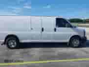 2013 Chevrolet Express Cargo z VIN 1GCWGGBA2D1151653, wystawiony jako IAAI lot #42807855 z przebiegiem 141 790 mil mil oraz . Historia ofert i sprzedaży dostępna na DreamBid. Obrazek 13.