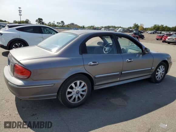 2003 Hyundai Sonata GLS with VIN KMHWF35H93A870929, listed as a Copart auction lot 71178424 with 95,544 mi miles and Clean title. Bid and sale history available at DreamBid. Image 3.