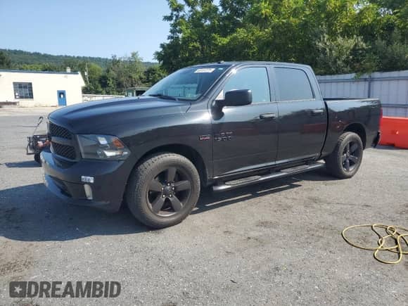 2018 Ram 1500 Express z VIN 3C6RR6KT2JG219103, wystawiony jako Copart lot #68187275 z przebiegiem 65 575 mil mil oraz Szkoda całkowita • Salvage title. Historia ofert i sprzedaży dostępna na DreamBid. Obrazek 1.