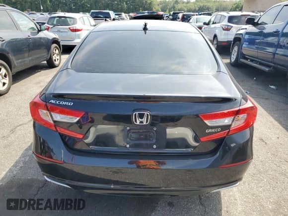 2018 Honda Accord EX z VIN 1HGCV1F46JA033581, wystawiony jako Copart lot #68219725 z przebiegiem 68 621 mil mil oraz Szkoda całkowita • Salvage title. Historia ofert i sprzedaży dostępna na DreamBid. Obrazek 6.