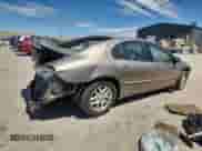 2002 Dodge Intrepid SE z VIN 2B3HD46R42H176876, wystawiony jako Copart lot #68203815 z przebiegiem 140 212 mil mil oraz Szkoda całkowita • Salvage title. Historia ofert i sprzedaży dostępna na DreamBid. Obrazek 3.