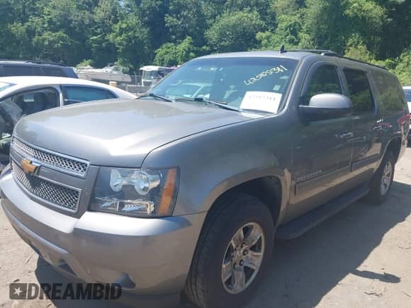 2009 Chevrolet Suburban 2LT с VIN 1GNFK26369R236993, выставлен на аукционе IAAI как лот 42585311 с пробегом 136 233 миль миль и . История ставок и продаж доступна на DreamBid. Изображение 17.