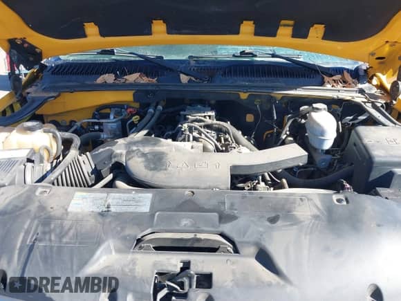 2005 Chevrolet Tahoe Z71 with VIN 1GNEK13T25R166106, listed as a IAAI auction lot 41677772 with 200,782 mi miles and . Bid and sale history available at DreamBid. Image 10.