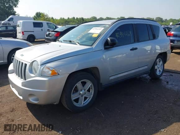 2008 Jeep Compass Sport с VIN 1J8FT47008D789312, выставлен на аукционе IAAI как лот 42984269 с пробегом 125 557 миль миль и . История ставок и продаж доступна на DreamBid. Изображение 17.