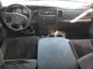 2005 Dodge 2500 SLT z VIN 3D7KS28D35G902298, wystawiony jako Copart lot #46449835 z przebiegiem 260 051 mil mil oraz Nie do naprawy • Non repairable. Historia ofert i sprzedaży dostępna na DreamBid. Obrazek 8.