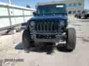 2022 Jeep Wrangler Unlimited Sahara Altitude с VIN 1C4HJXEG4NW137512, выставлен на аукционе Copart как лот 56037115 с пробегом Не указан миль и Списание • Salvage title. История ставок и продаж доступна на DreamBid. Изображение 15.