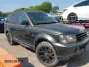 2006 Land Rover Range Rover Sport HSE z VIN SALSF254X6A981884, wystawiony jako IAAI lot #42932244 z przebiegiem 123 059 mil mil oraz . Historia ofert i sprzedaży dostępna na DreamBid. Obrazek 1.