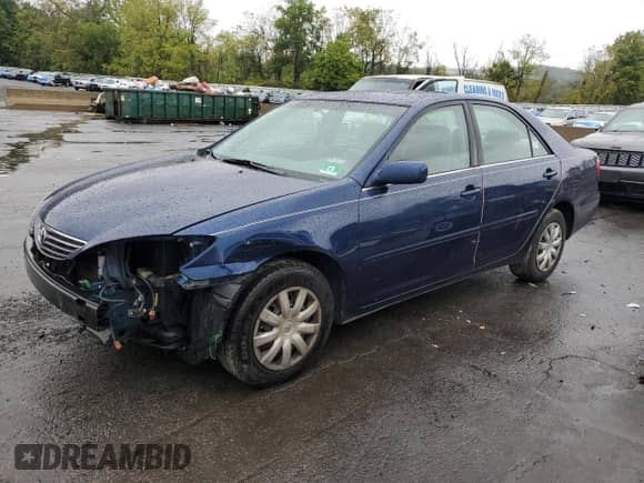 2005 Toyota Camry LE с VIN 4T1BE32K35U073739, выставлен на аукционе Copart как лот 82128585 с пробегом 223 761 миль миль и Списание • Salvage title. История ставок и продаж доступна на DreamBid. Изображение 1.
