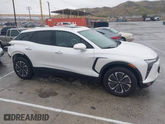 2024 Chevrolet Blazer EV eAWD LT с VIN 3GNKDBRJ0RS218750, выставлен на аукционе IAAI как лот 41735858 с пробегом 2 835 миль миль и . История ставок и продаж доступна на DreamBid. Изображение 14.