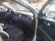 2019 Kia Sorento L z VIN 5XYPG4A30KG433468, wystawiony jako IAAI lot #43051220 z przebiegiem 135 025 mil mil oraz . Historia ofert i sprzedaży dostępna na DreamBid. Obrazek 5.