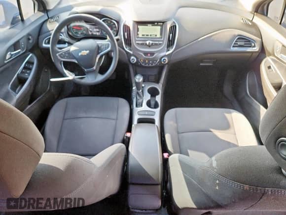 2018 Chevrolet Cruze LT с VIN 1G1BE5SMXJ7240844, выставлен на аукционе Copart как лот 83843475 с пробегом 57 894 миль миль и Списание • Salvage title. История ставок и продаж доступна на DreamBid. Изображение 8.