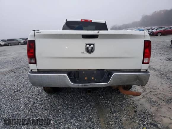 2019 Ram 1500 Tradesman z VIN 3C6JR6DT3KG532253, wystawiony jako Copart lot #83889194 z przebiegiem 112 951 mil mil oraz Szkoda całkowita • Salvage title. Historia ofert i sprzedaży dostępna na DreamBid. Obrazek 6.