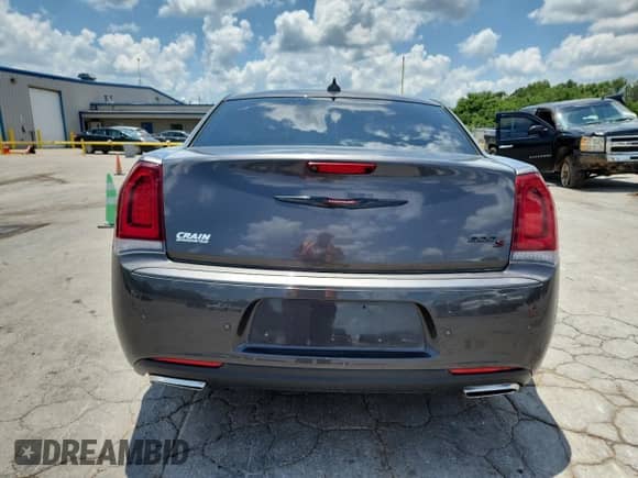 2022 Chrysler 300 S с VIN 2C3CCABG5NH154389, выставлен на аукционе Copart как лот 62130215 с пробегом 53 302 миль миль и Списание • Salvage title. История ставок и продаж доступна на DreamBid. Изображение 6.