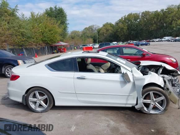 2015 Honda Accord EX-L z VIN 1HGCT2B86FA006974, wystawiony jako IAAI lot #38095128 z przebiegiem 127 697 mil mil oraz . Historia ofert i sprzedaży dostępna na DreamBid. Obrazek 12.