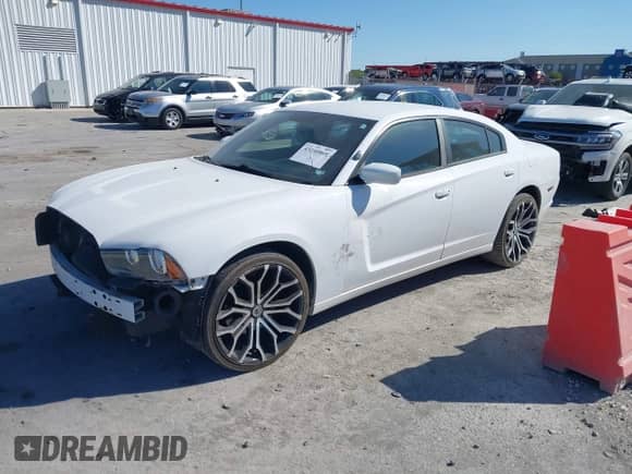 2012 Dodge Charger Police с VIN 2C3CDXAG4CH305432, выставлен на аукционе IAAI как лот 43140869 с пробегом 139 742 миль миль и . История ставок и продаж доступна на DreamBid. Изображение 2.