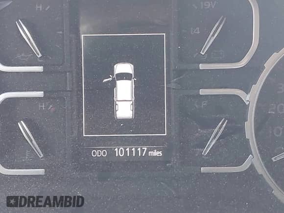 2019 Toyota Tundra SR5 с VIN 5TFAY5F17KX825862, выставлен на аукционе IAAI как лот 42212150 с пробегом 101 117 миль миль и . История ставок и продаж доступна на DreamBid. Изображение 14.