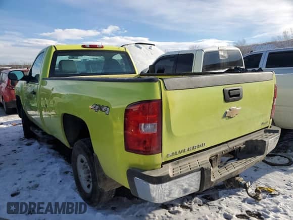 2008 Chevrolet Silverado 2500HD Work Truck z VIN 1GCHK24K18E143820, wystawiony jako Copart lot #42484755 z przebiegiem 82 035 mil mil oraz Szkoda całkowita • Salvage title. Historia ofert i sprzedaży dostępna na DreamBid. Obrazek 2.