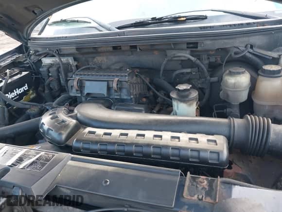 2008 Ford F-150 XLT with VIN 1FTPX14568FB52105, listed as a IAAI auction lot 43160540 with 175,482 mi miles and . Bid and sale history available at DreamBid. Image 10.