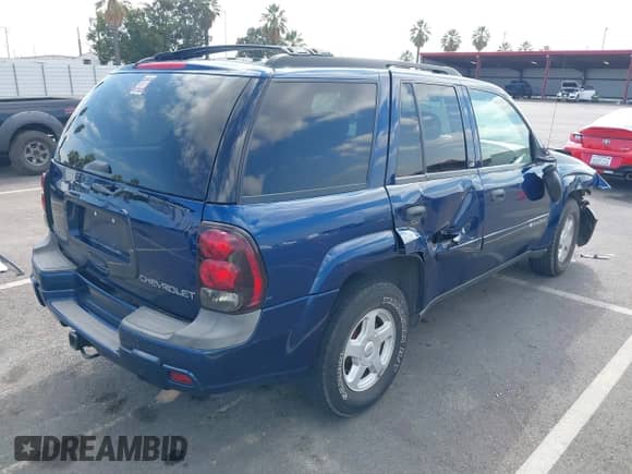 2002 Chevrolet TrailBlazer LS с VIN 1GNDS13S322526779, выставлен на аукционе IAAI как лот 43268757 с пробегом 178 594 миль миль и . История ставок и продаж доступна на DreamBid. Изображение 4.