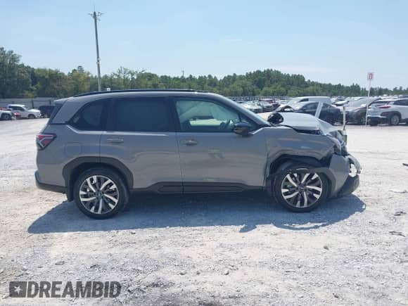 2025 Subaru Forester Touring z VIN JF2SLDTC2SH488502, wystawiony jako IAAI lot #43100036 z przebiegiem 12 424 mil mil oraz . Historia ofert i sprzedaży dostępna na DreamBid. Obrazek 13.