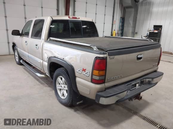 2006 GMC Sierra 1500 SLT with VIN 2GTEK13Z261257254, listed as a IAAI auction lot 42987183 with 166,743 mi miles and . Bid and sale history available at DreamBid. Image 3.