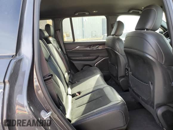 2022 Jeep Grand Cherokee Laredo z VIN 1C4RJHAG3N8573840, wystawiony jako Copart lot #48952555 z przebiegiem 52 844 mil mil oraz Czysty tytuł • Clean title. Historia ofert i sprzedaży dostępna na DreamBid. Obrazek 11.