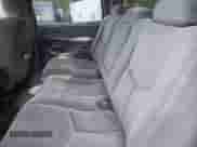 2004 Chevrolet Silverado 2500 LS z VIN 1GCGK23U44F110099, wystawiony jako IAAI lot #42840123 z przebiegiem 176 226 mil mil oraz . Historia ofert i sprzedaży dostępna na DreamBid. Obrazek 8.