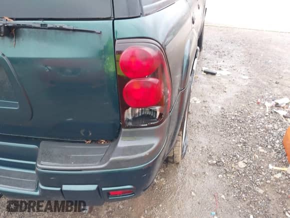 2005 Chevrolet TrailBlazer LT с VIN 1GNDS13S352150007, выставлен на аукционе IAAI как лот 43373012 с пробегом 204 595 миль миль и . История ставок и продаж доступна на DreamBid. Изображение 6.
