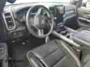 2023 Ram 1500 Laramie z VIN 1C6SRFJT0PN587461, wystawiony jako Copart lot #85912915 z przebiegiem 10 641 mil mil oraz Szkoda całkowita • Salvage title. Historia ofert i sprzedaży dostępna na DreamBid. Obrazek 8.