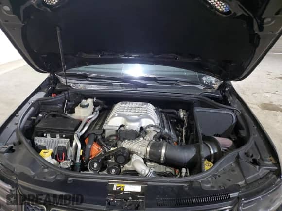 2018 Jeep Grand Cherokee Trackhawk z VIN 1C4RJFN90JC459012, wystawiony jako Copart lot #51015935 z przebiegiem 9 096 mil mil oraz Szkoda całkowita • Salvage title. Historia ofert i sprzedaży dostępna na DreamBid. Obrazek 12.