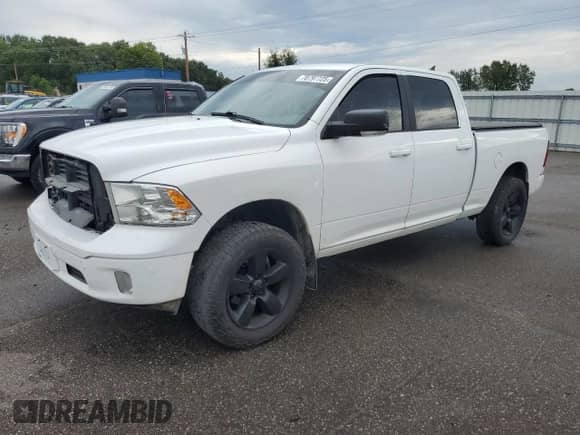 2019 Ram 1500 Big Horn z VIN 1C6RR7TT0KS713751, wystawiony jako Copart lot #70797725 z przebiegiem 143 021 mil mil oraz Szkoda całkowita • Salvage title. Historia ofert i sprzedaży dostępna na DreamBid. Obrazek 1.