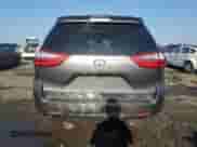 2018 Toyota Sienna LE z VIN 5TDJZ3DC3JS203625, wystawiony jako Copart lot #61287235 z przebiegiem 98 183 mil mil oraz Szkoda całkowita • Salvage title. Historia ofert i sprzedaży dostępna na DreamBid. Obrazek 6.