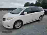 2015 Toyota Sienna Limited z VIN 5TDDK3DC9FS114313, wystawiony jako Copart lot #69577885 z przebiegiem 88 903 mil mil oraz Szkoda całkowita • Salvage title. Historia ofert i sprzedaży dostępna na DreamBid. Obrazek 1.