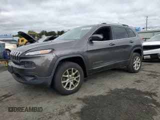 2014 Jeep Cherokee Latitude с VIN 1C4PJMCB9EW315772, выставлен на аукционе Copart как лот 86169155 с пробегом 107 636 миль миль и Списание • Salvage title. История ставок и продаж доступна на DreamBid. Изображение 1.
