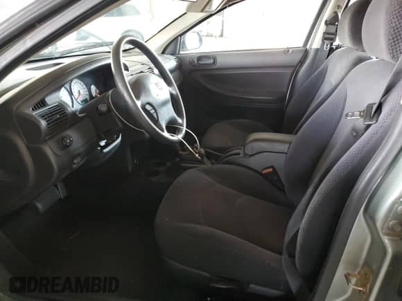 2005 Dodge Stratus SXT with VIN 1B3EL46X85N509659, listed as a Copart auction lot 68785295 with 140,643 mi miles and Salvage title. Bid and sale history available at DreamBid. Image 7.