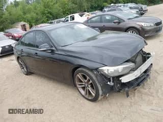 2013 BMW 3 Series 328i с VIN WBA3A5G50DNP19134, выставлен на аукционе IAAI как лот 43083628 с пробегом Не указан миль и . История ставок и продаж доступна на DreamBid. Изображение 1.
