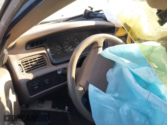 1999 Toyota Camry LE с VIN 4T1BG22KXXU517917, выставлен на аукционе IAAI как лот 43150466 с пробегом Не указан миль и . История ставок и продаж доступна на DreamBid. Изображение 7.